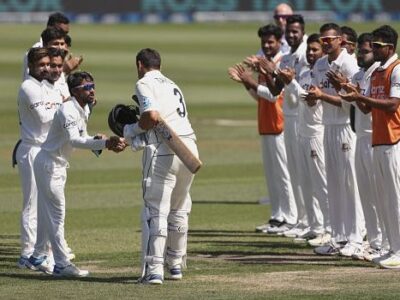 Taylor guard of honour 640 AP 530x350 1